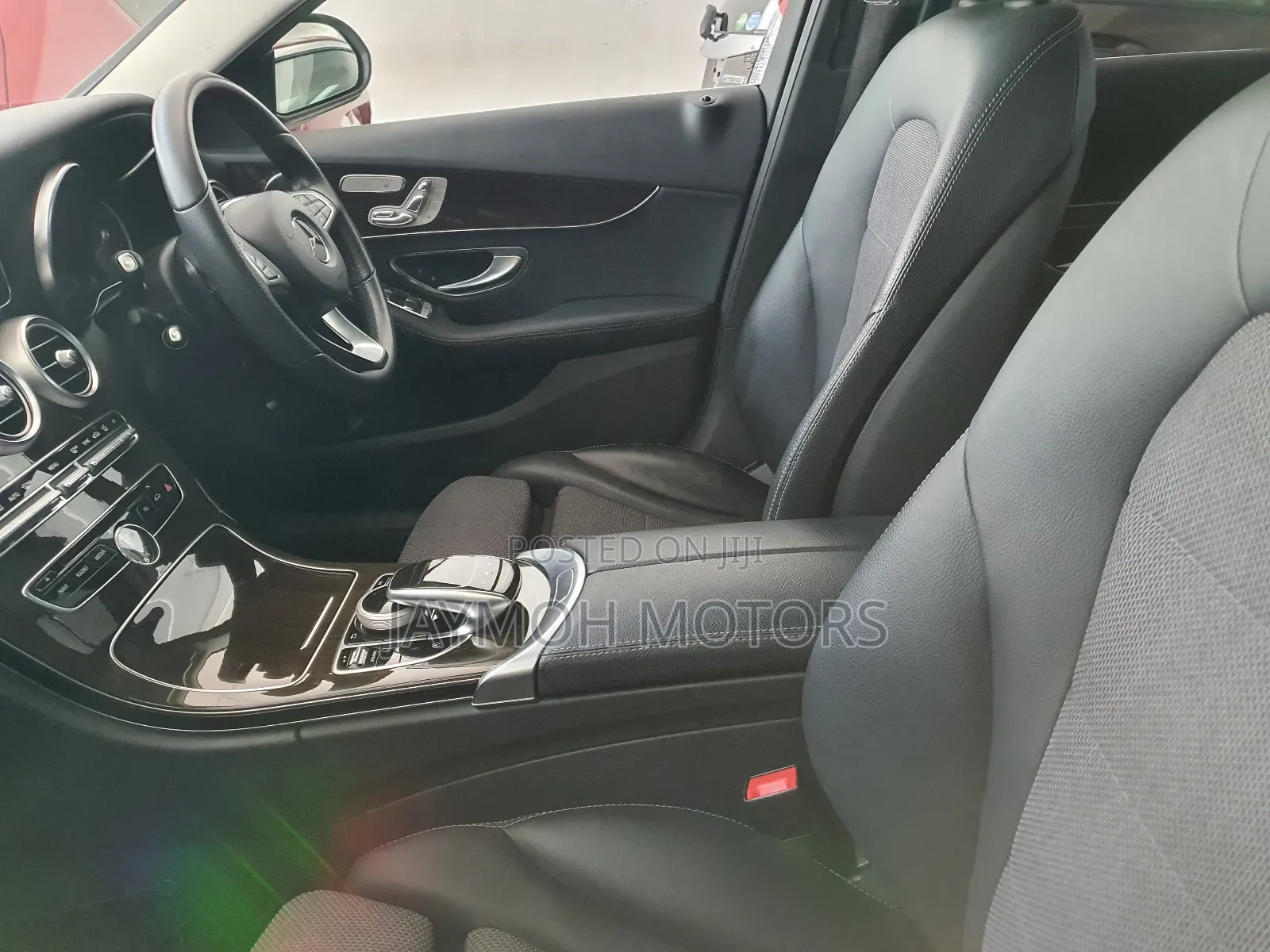 Mercedes-Benz C200 2018 Red