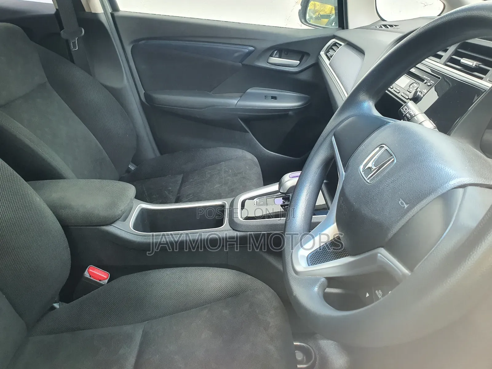 Honda Fit Shuttle 2018 Silver