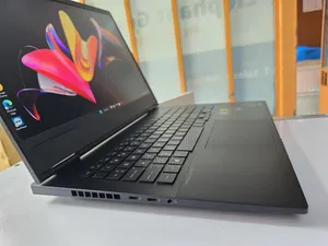 Laptop HP Omen 15-dh002nr 32GB Intel Core i9 SSD 512GB
