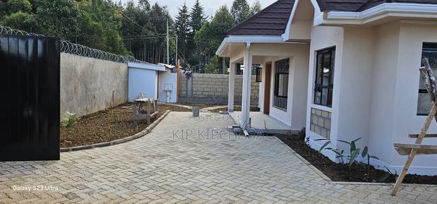 3bdrm Bungalow in Elgonview for sale - thumbnail 4