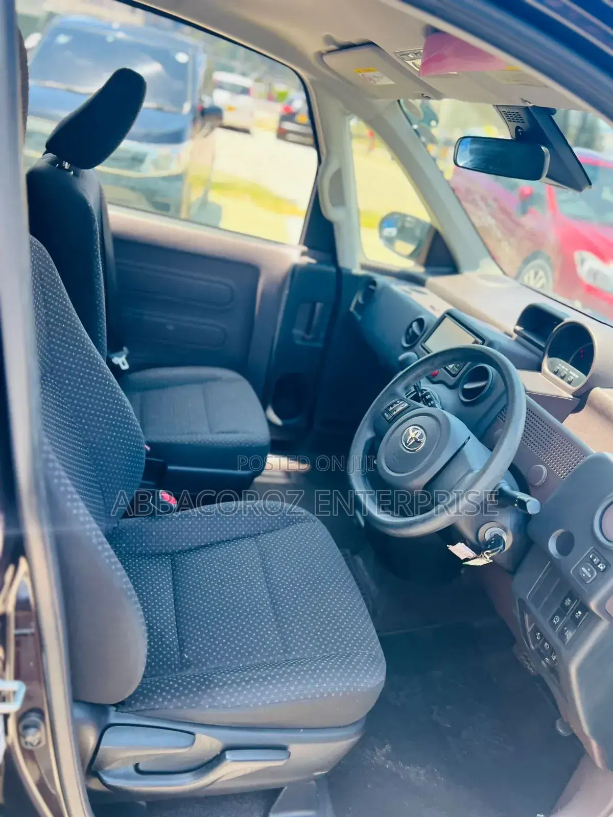 Toyota Spade 1.5 2017 Purple