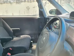 Toyota Spade 2017 Silver