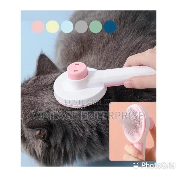 Shelf Cleaning Pet Comb