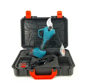 Cordless Pruning Saw