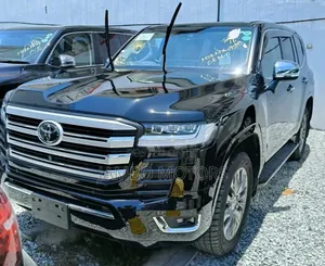 Toyota Land Cruiser 2023 Black