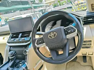 Toyota Land Cruiser 2023 Black