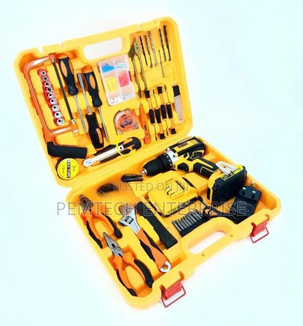 Cordless Dewalt Drill Set - thumbnail 3