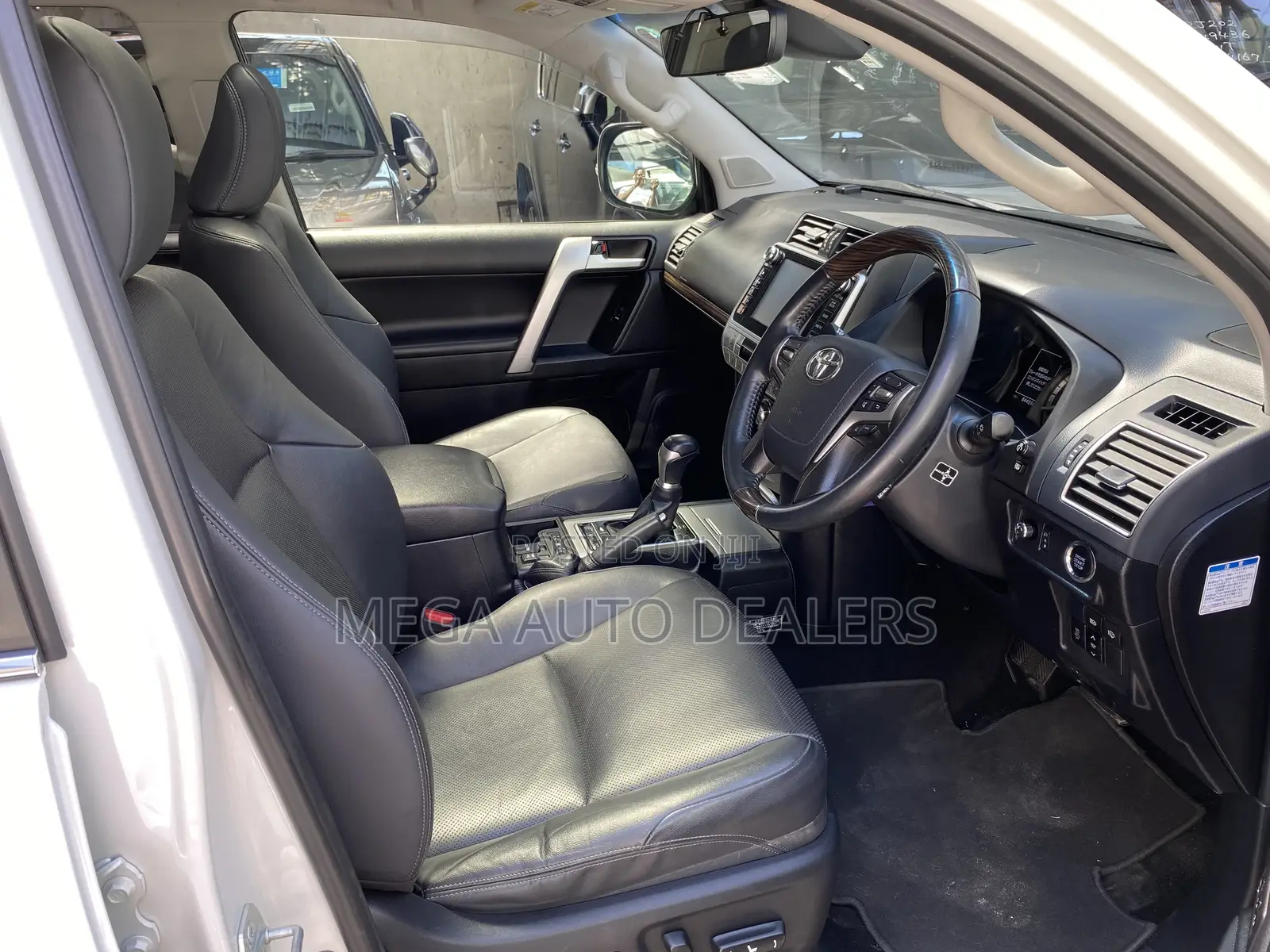 Toyota Land Cruiser Prado 2019 Pearl