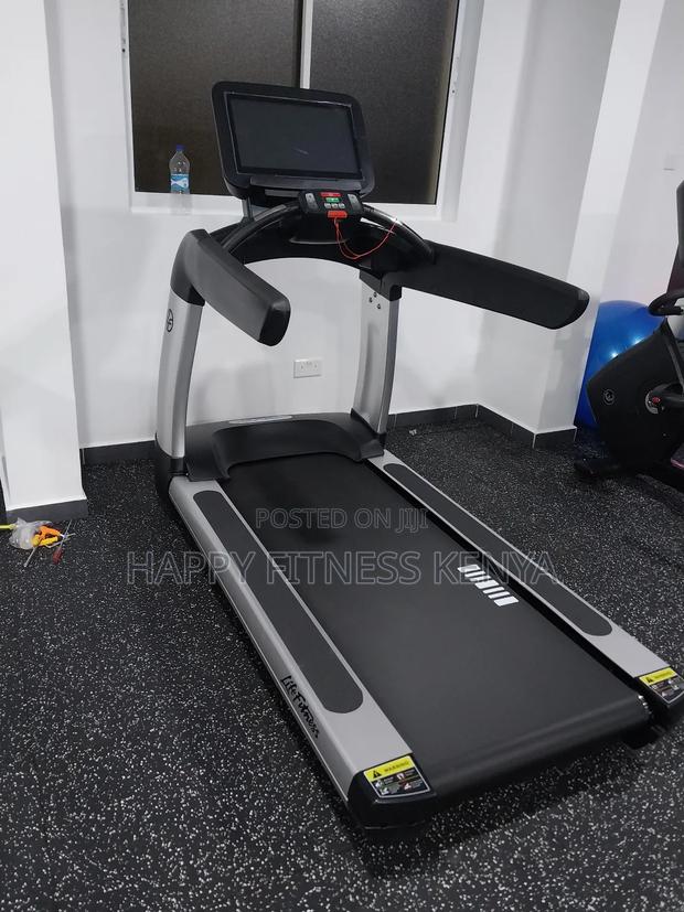 Fully Commercial Treadmill Life Fitness Pirice