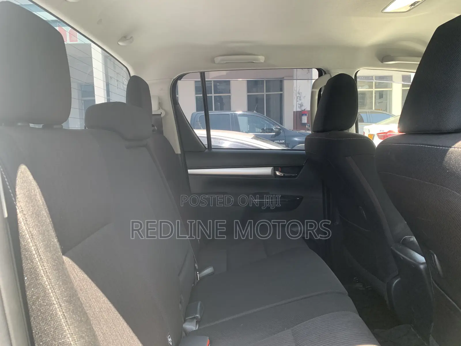 Toyota Hilux 2018 White