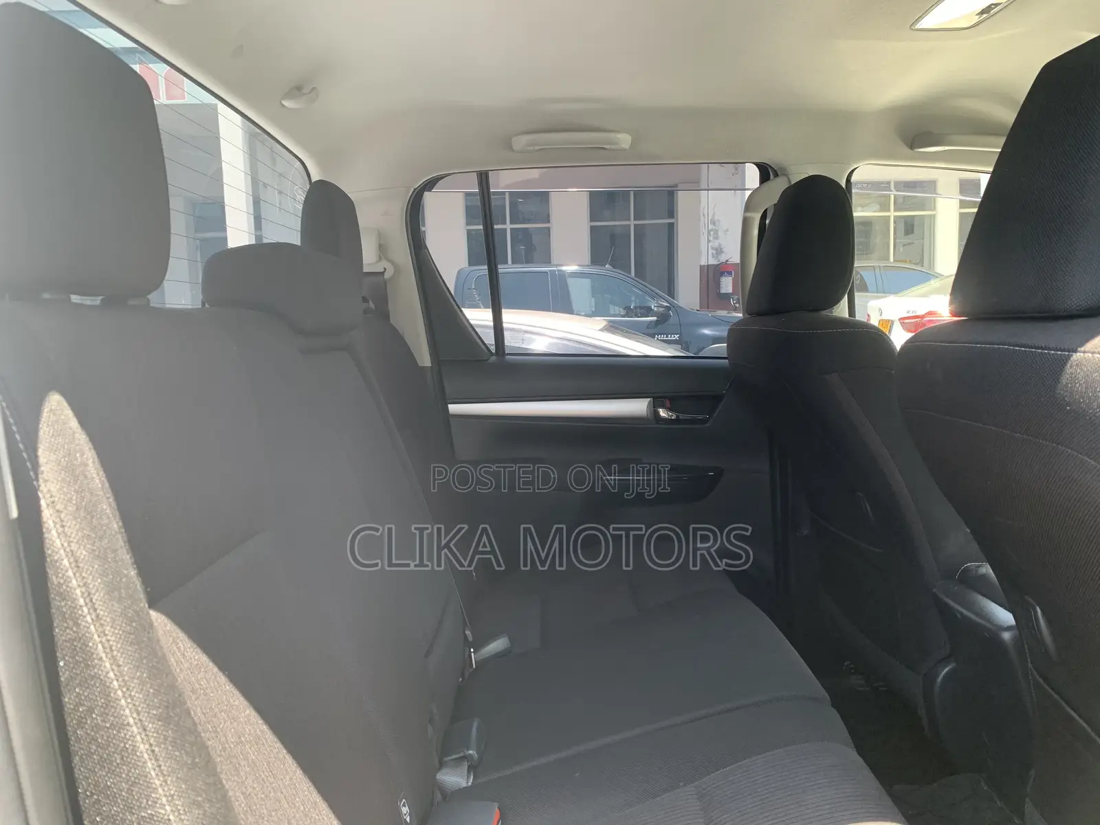 Toyota Hilux 2018 White