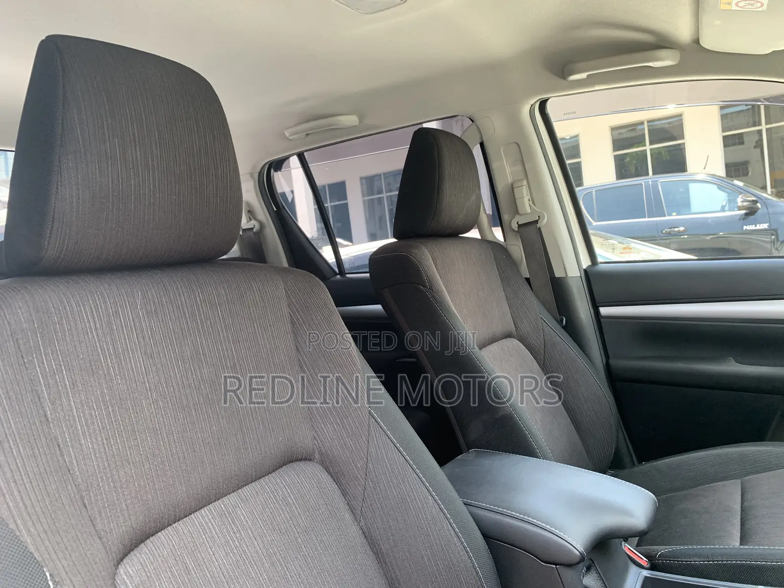 Toyota Hilux 2018 White