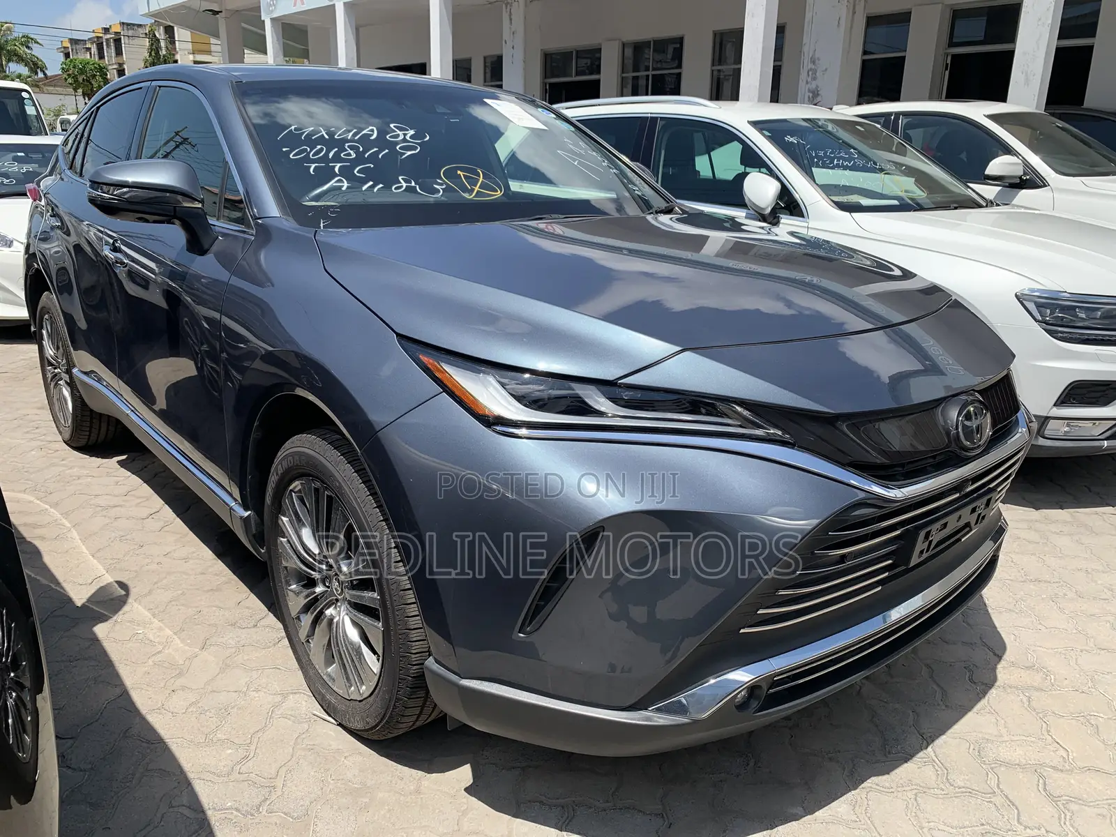 Toyota Harrier 2.0 4WD 2020 Blue