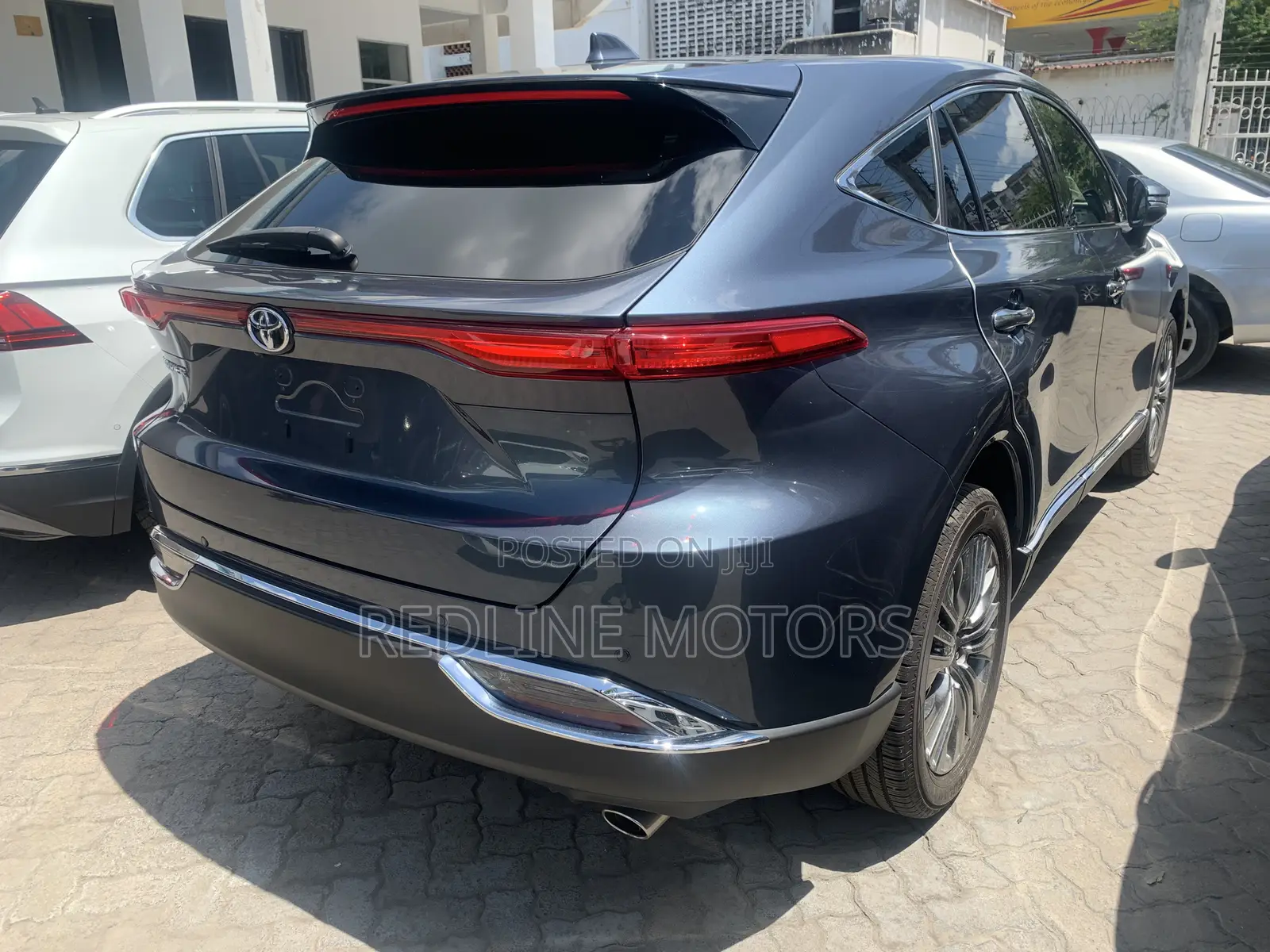 Toyota Harrier 2.0 4WD 2020 Blue