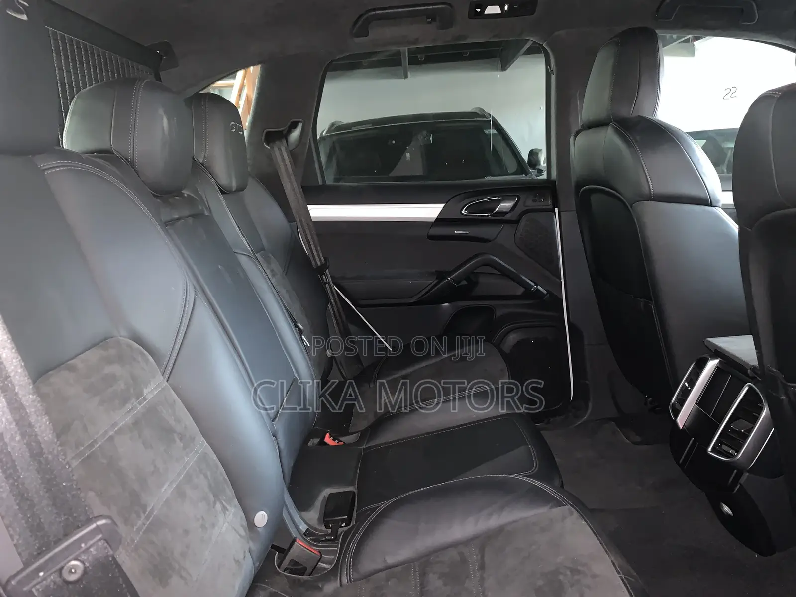 Porsche Cayenne GTS AWD 2018 Pearl