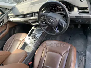 Audi Q7 2.0T Premium AWD quattro 2017 Gray