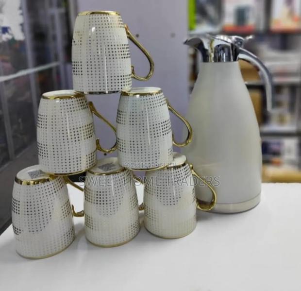7pcs Tea Set *2l Unbreakable Flask and 6 Cups
