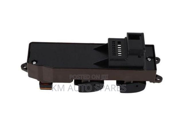 Toyota Hilux Main Power Window Switch. - thumbnail 4