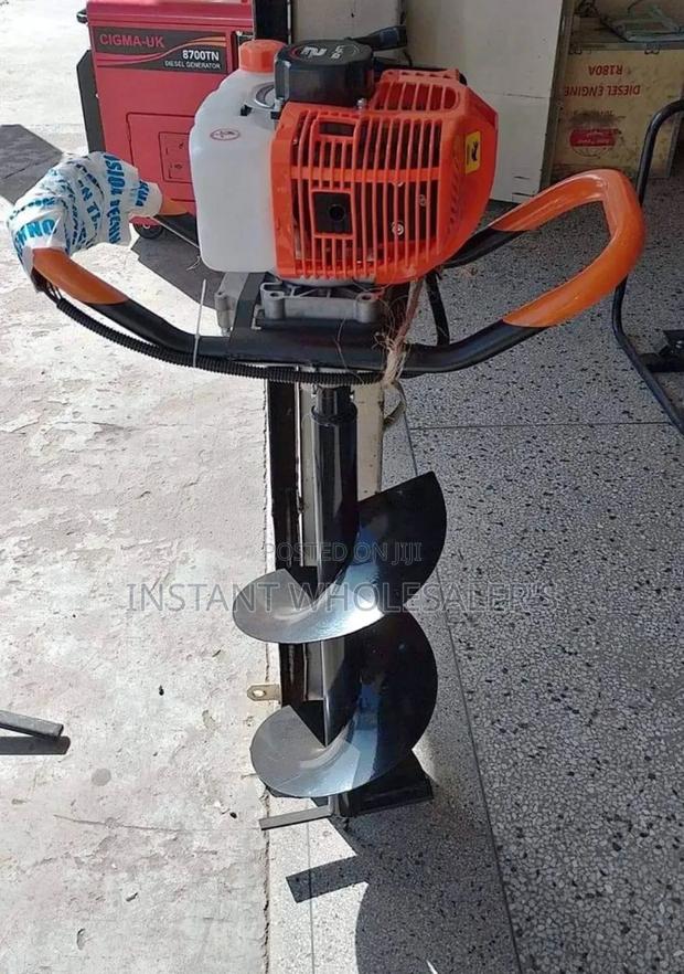 Earth Auger 4'stroke Machine