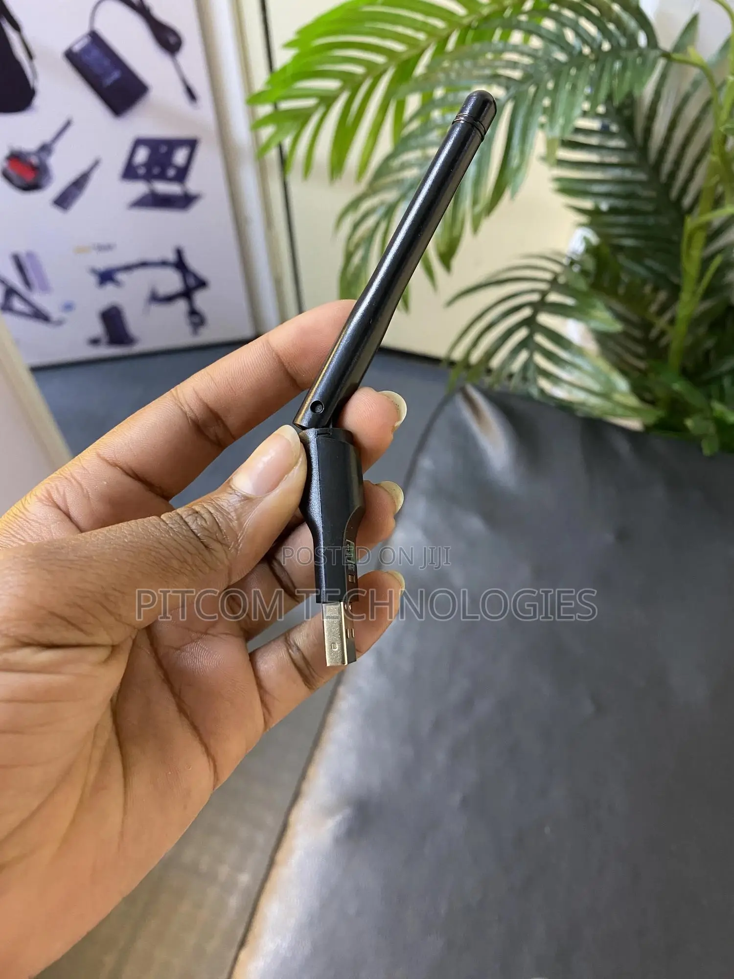 Dual Band. Wi-Fi and Bluetooth Adapter With Antenna