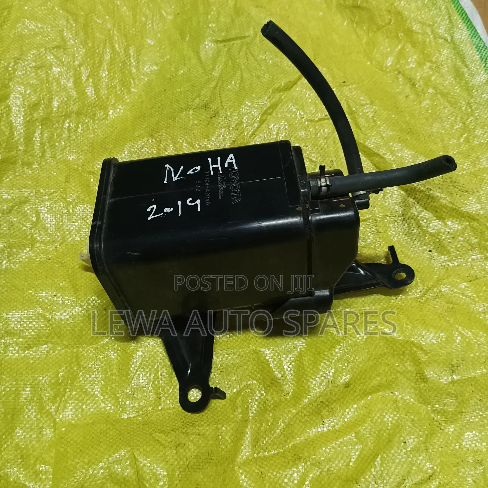 Fuel Tank For Toyota Voxy – Ex Japan – Nairobi Cbd