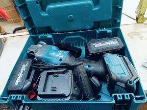 Cordless Makita Grinder - thumbnail 2