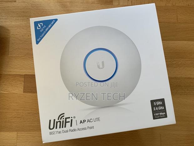 Ubiquiti Unifi Access Point AC Litethe Unifi AC Lite AP Feat - main view