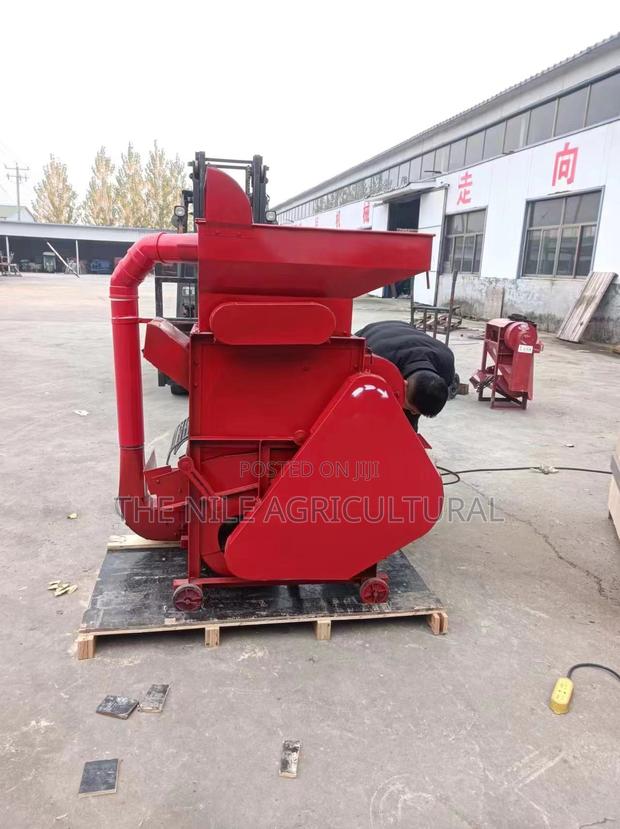 Full Automatic Nut Cracker Machine