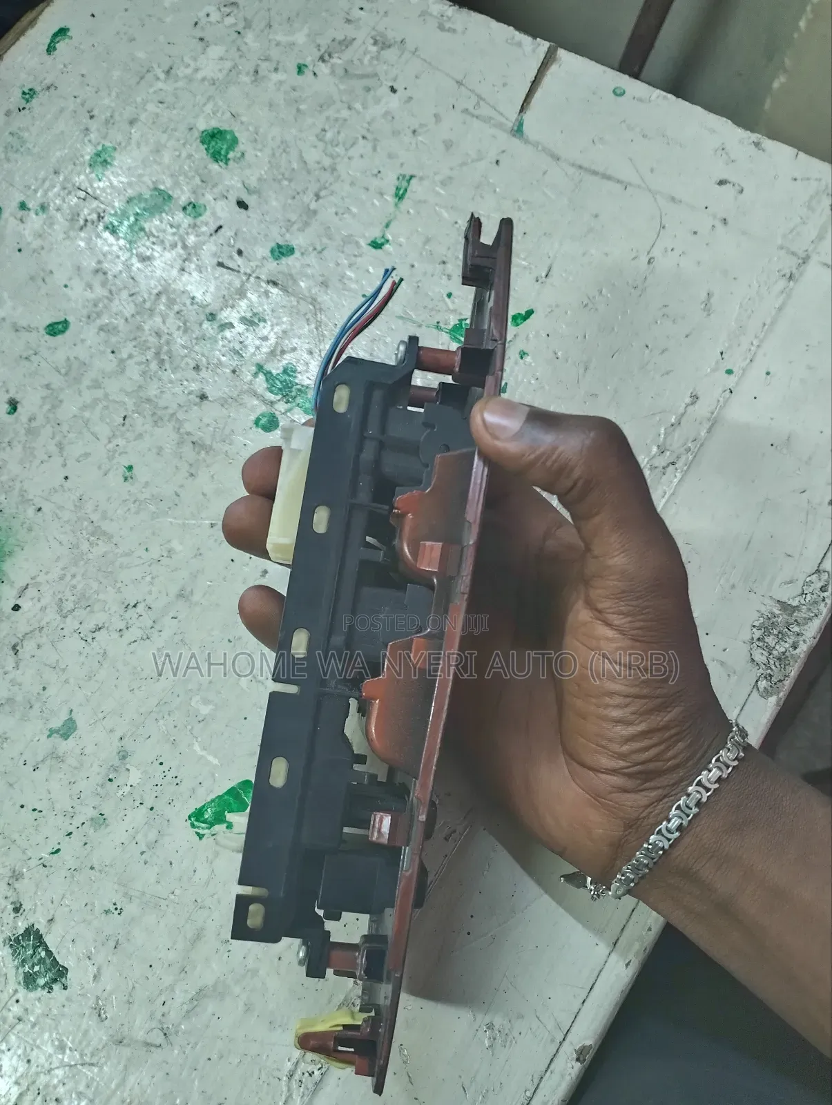 Formica Cover and Switch Available for Vitz