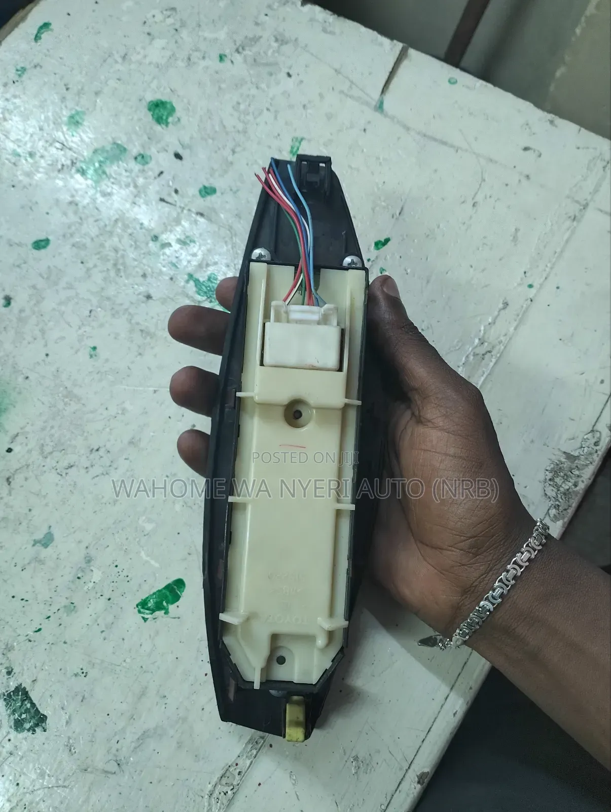 Formica Cover and Switch Available for Vitz