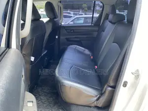 Toyota Hilux 2018 Pearl