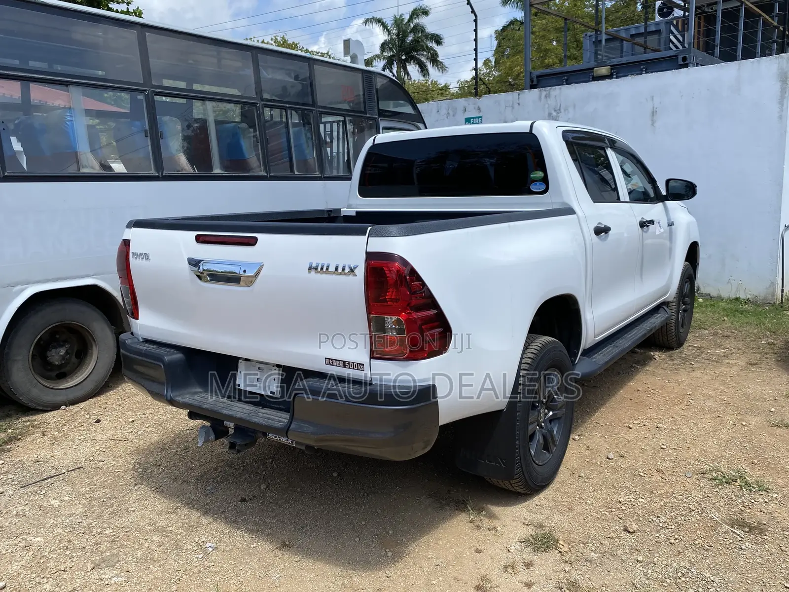 Toyota Hilux 2018 Pearl