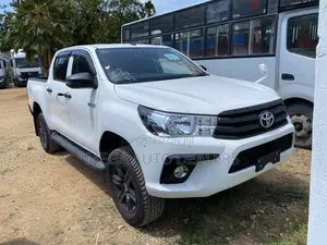 Toyota Hilux 2018 Pearl
