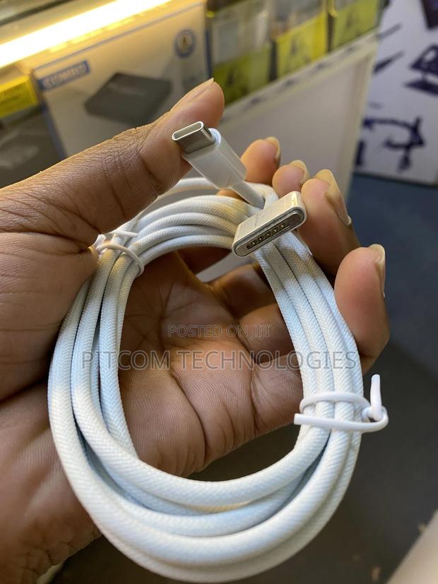 Apple USB -C to Magsafe 3 Cables - main view