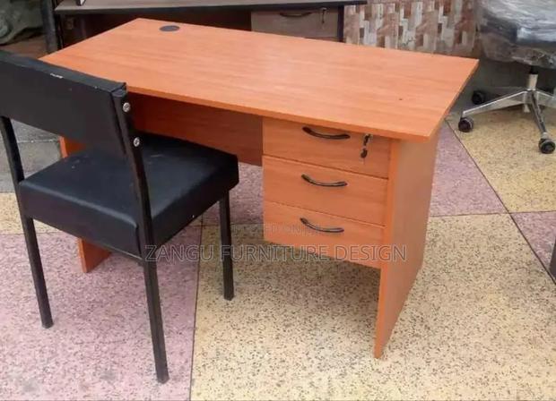 Csterina/Waiting Chair +Desk
