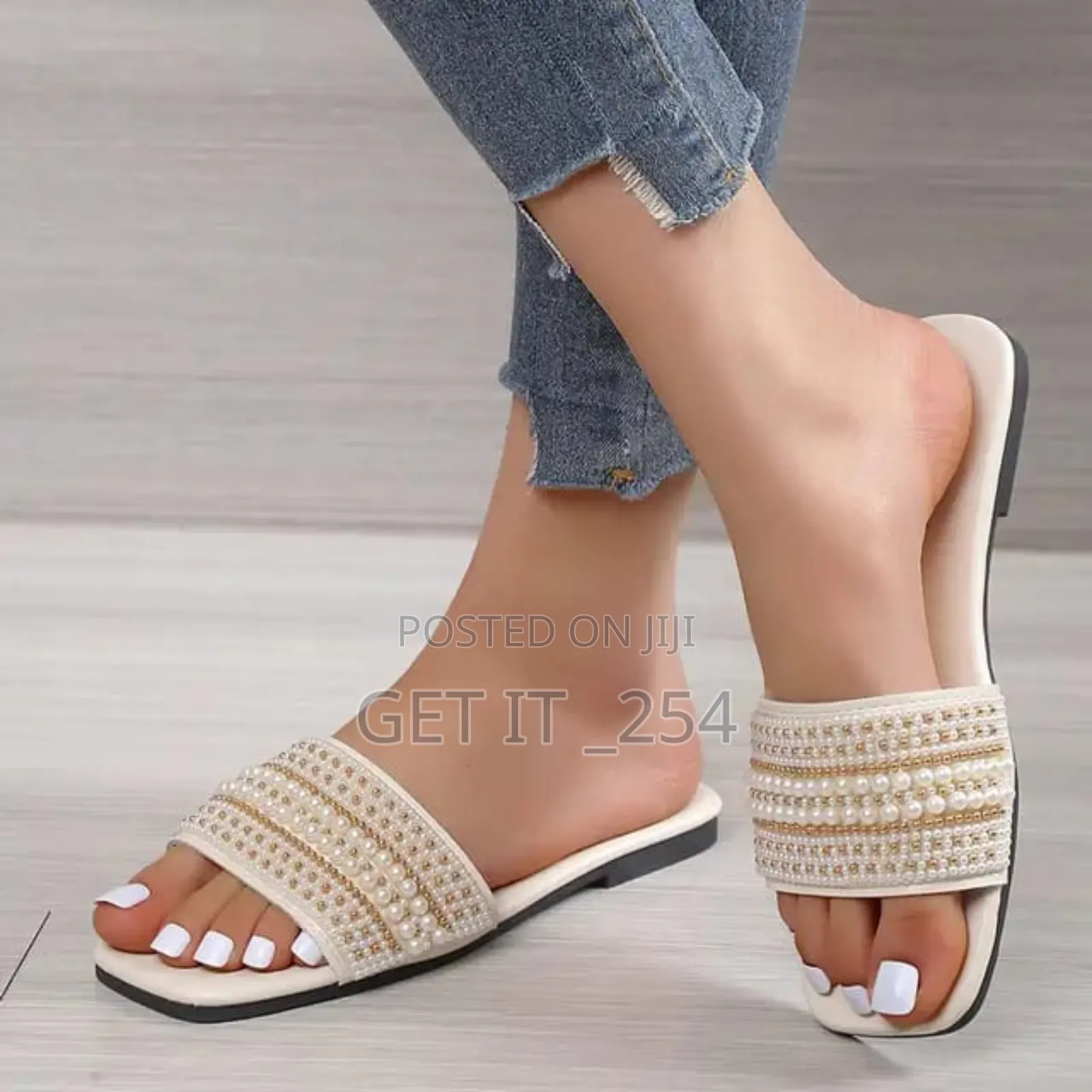 *Fully Restocked * *Pearl Sandals* *Size 37-43*