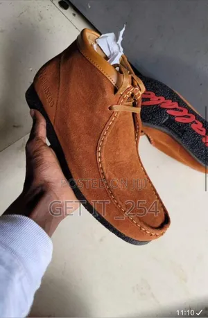 Wallabees Boot Size 39____45 Price