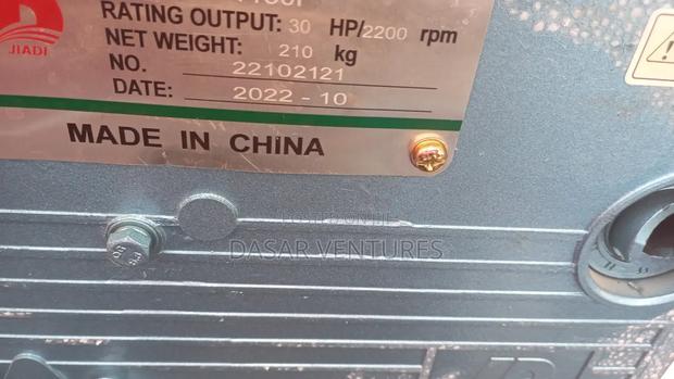 JD Engine 30hp Key Start - thumbnail 4