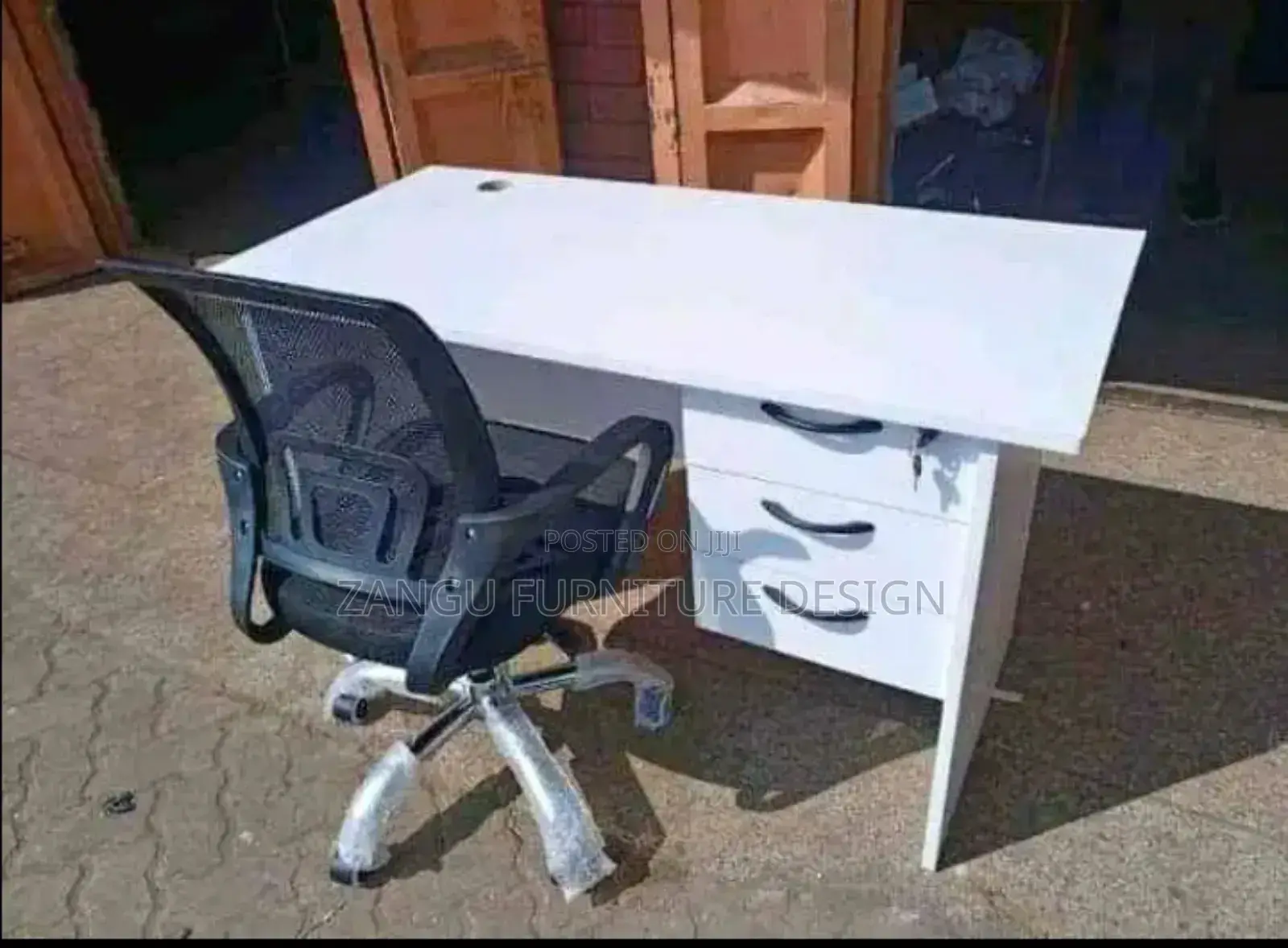 Office Desk/Office Chair