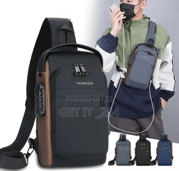 Anti Theft Multifunction Chest Bag - thumbnail 2