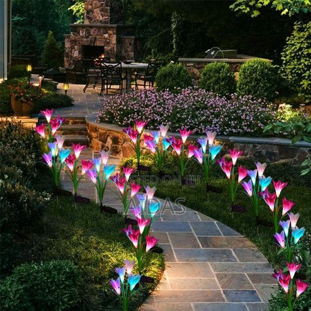 Solar Powered Flower Lights for Garden Decoration - thumbnail 2