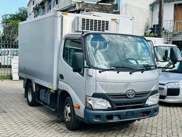 Toyota Dyna 2017 Silver - thumbnail 7