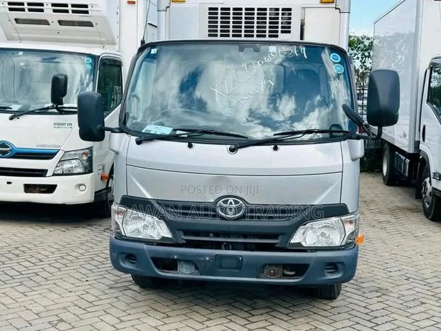Toyota Dyna 2017 Silver - thumbnail 8