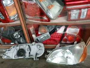 Toyota Platz Old Model Ex-Japan Headlight(Shinny Reflector)