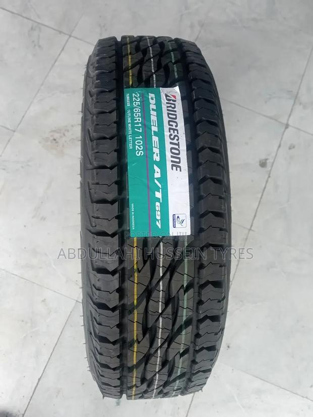 225/65 R17 Bridgestone Tyres
