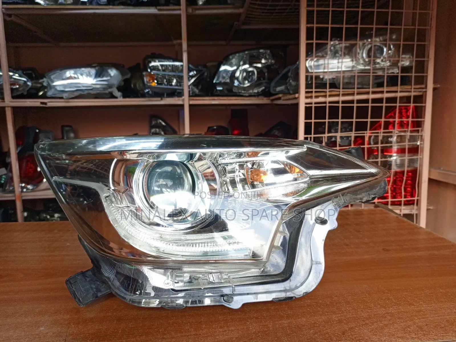 Rhs Nonzenon Ractis New Model Headlight