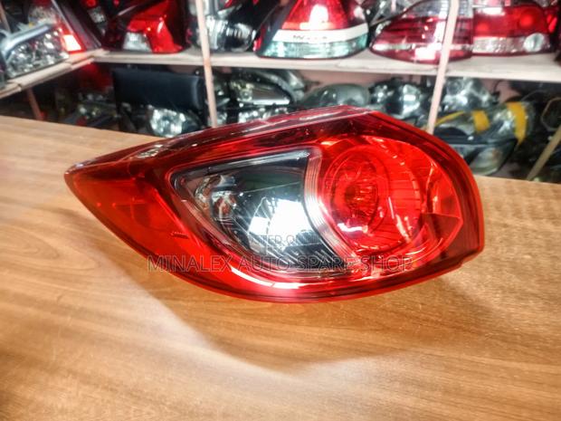 Cx-5 Bulb Type Left Side Body Ex-Japan Tail-Light - main view