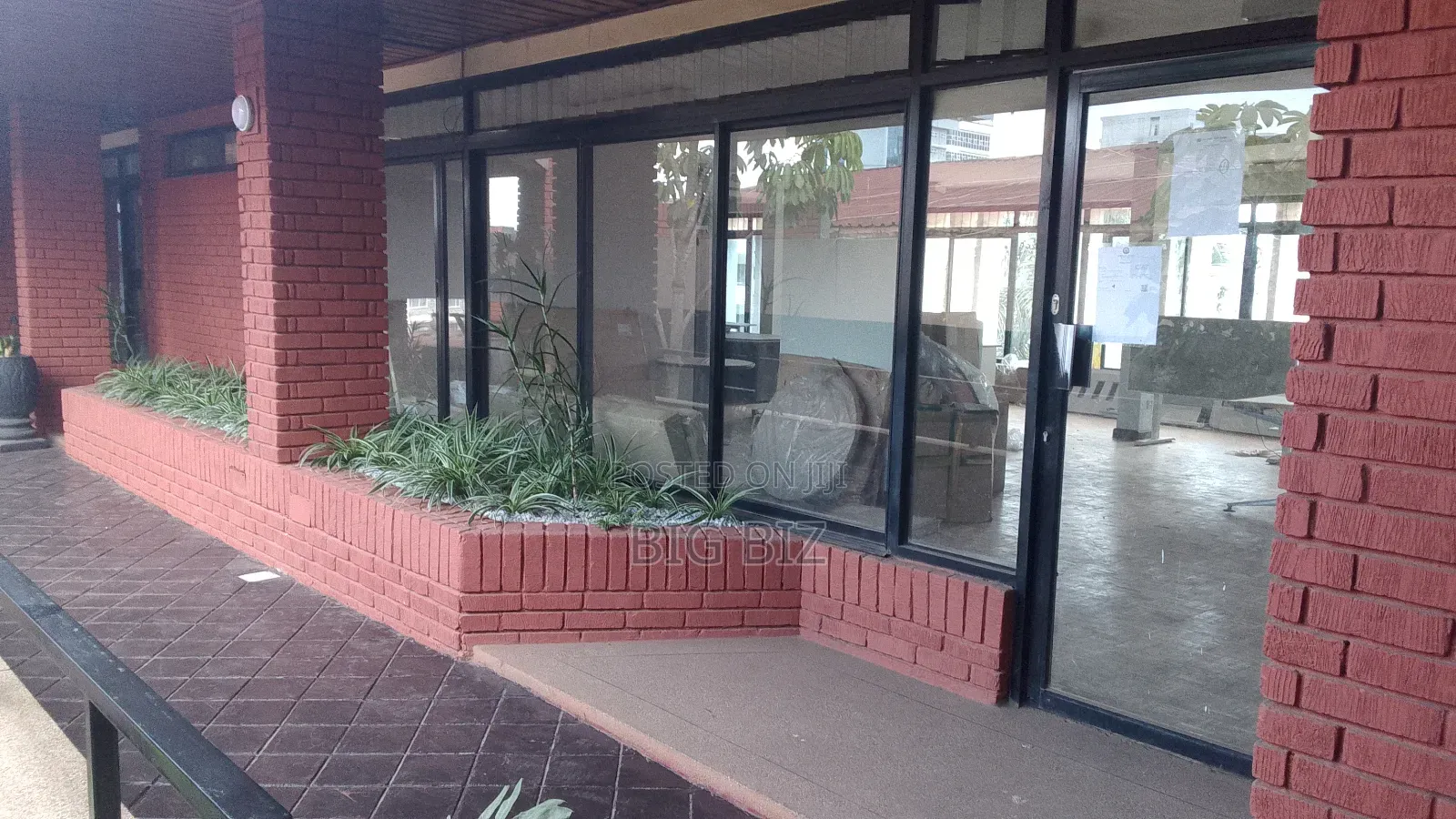 Shops, Offices All Locations Commercial Spaces Sale/ Rent