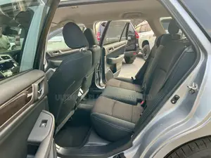 Subaru Outback 2.5i Limited AWD 2017 Silver
