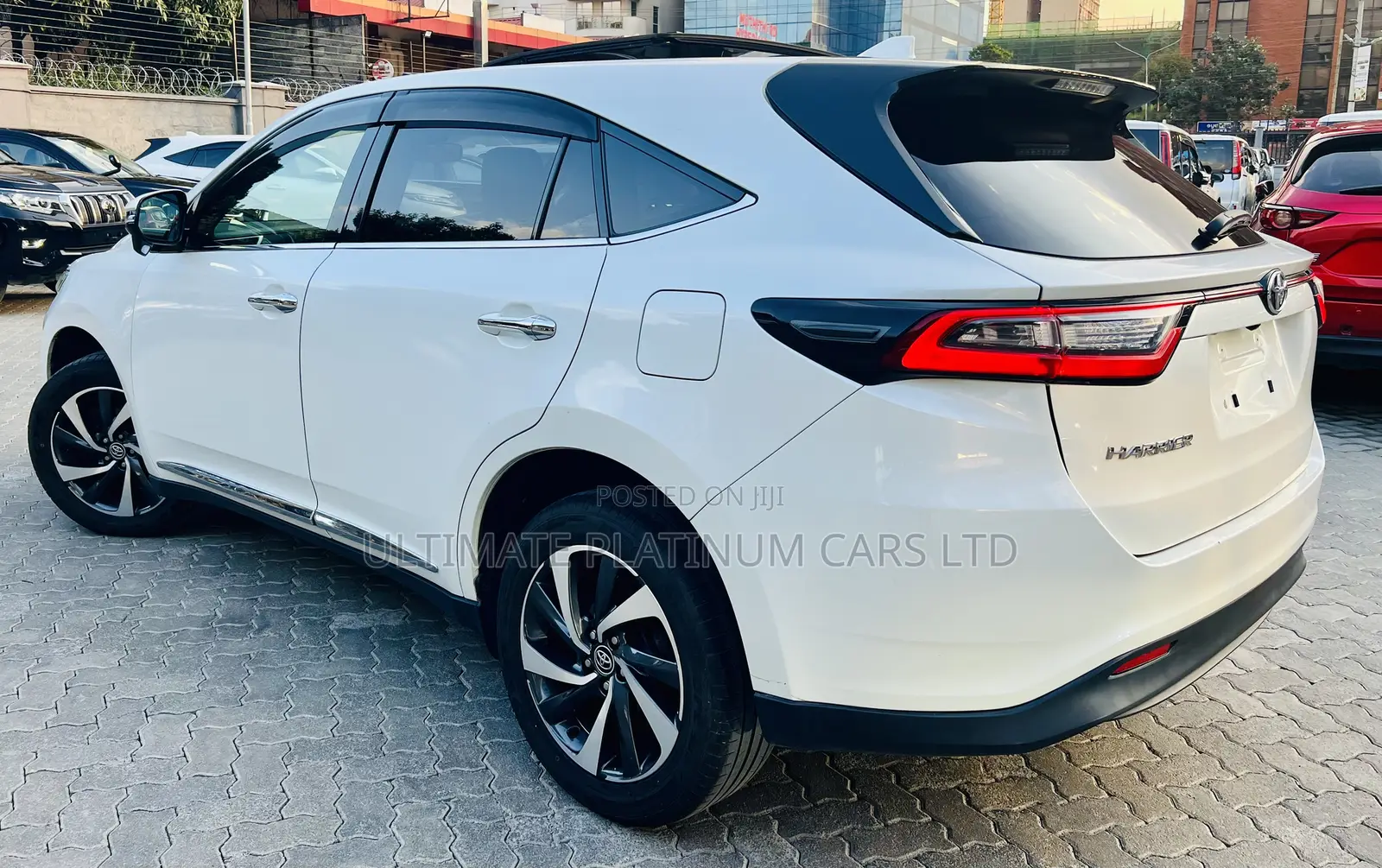 Toyota Harrier 2.0 Turbo 2017 White